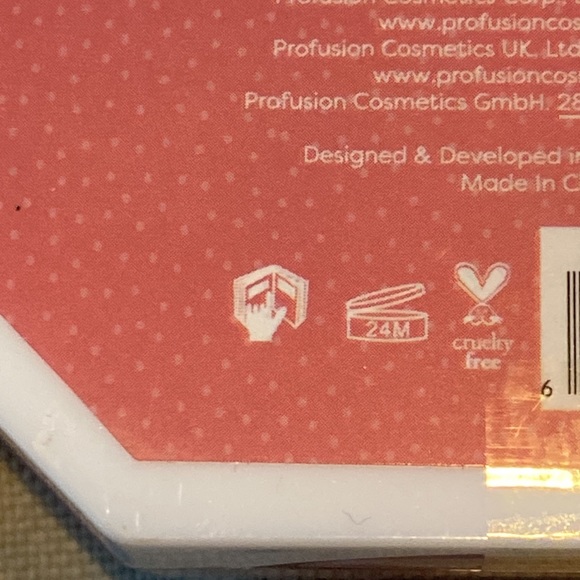 9 color Profusion Palette Candy Cane Compact Frost Glitter Eyeshadow - Picture 3 of 6